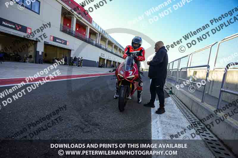 cadwell no limits trackday;cadwell park;cadwell park photographs;cadwell trackday photographs;enduro digital images;event digital images;eventdigitalimages;navarra;no limits trackdays;peter wileman photography;racing digital images;trackday digital images;trackday photos